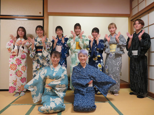 海外英語研修－マレーシアに参加する日本人学生が「浴衣着付け教室」に参加！